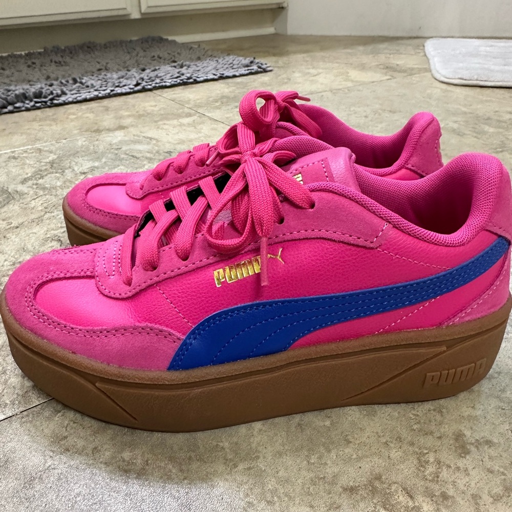 Puma Women's Bold Pink and Blue Sneakers